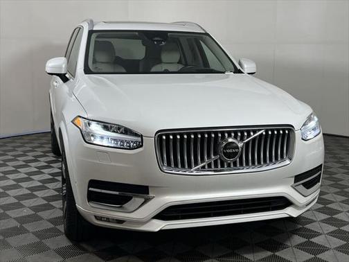 2023 Volvo XC90 B6 Ultimate 6-Seater