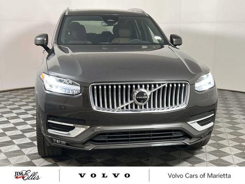 2024 Volvo XC90 B5 Plus Bright Theme