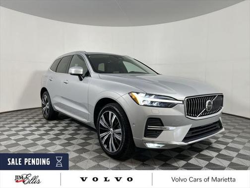 2023 Volvo XC60 B5 Plus Bright Theme