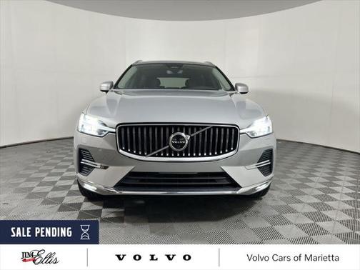 2023 Volvo XC60 B5 Plus Bright Theme