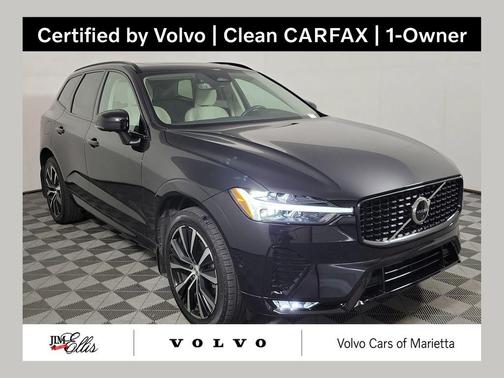 Onyx Black Metallic 2024 Volvo XC60 B5 Plus Dark Theme