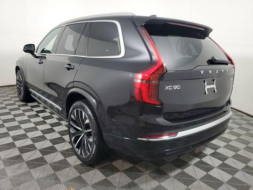2025 Volvo XC90 B6 Plus 7-Seater