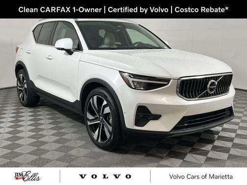 2023 Volvo XC40 B4 Plus Bright Theme