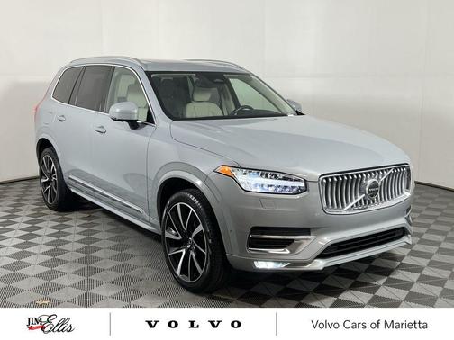 2024 Volvo XC90 B5 Plus Bright Theme