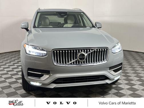 2024 Volvo XC90 B5 Plus Bright Theme