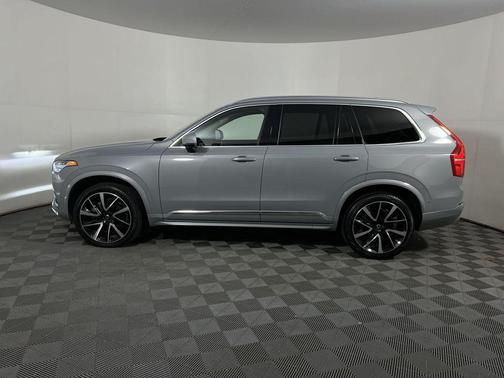 2024 Volvo XC90 B5 Plus Bright Theme