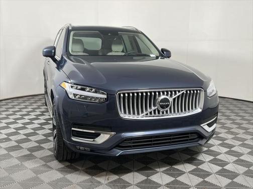 2022 Volvo XC90 T6 Inscription