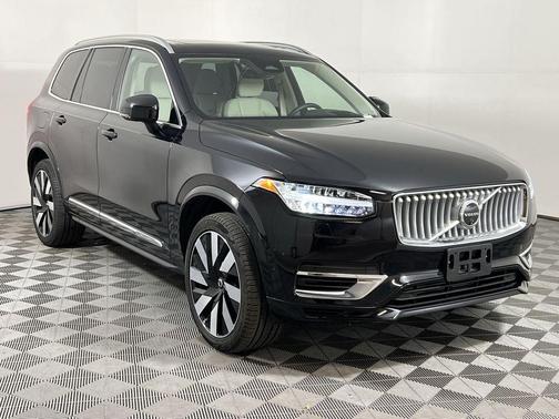 2024 Volvo XC90 Recharge Plug-In Hybrid T8 Ultimate Bright Theme 7-Seater