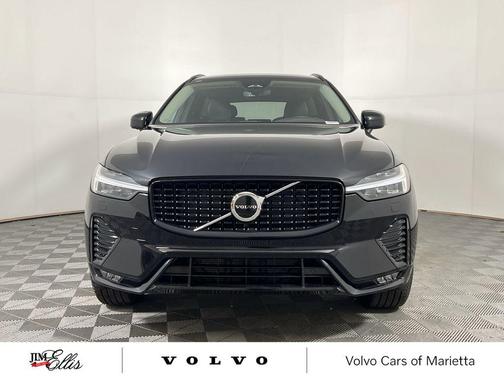 2025 Volvo XC60 B5 Core