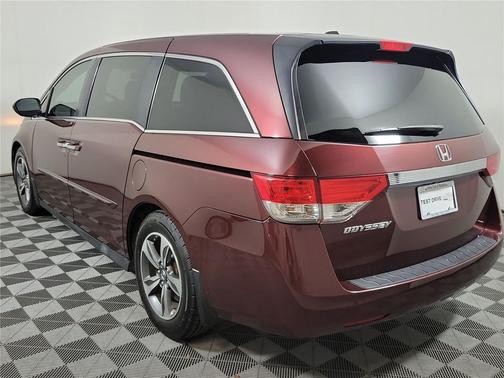 Deep Scarlet Pearl 2016 Honda Odyssey EX-L