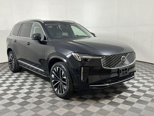 2025 Volvo XC90 B6 Plus 7-Seater