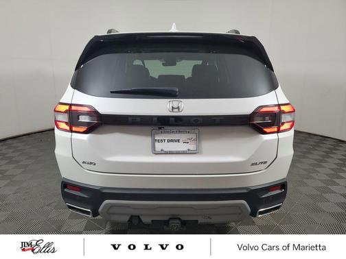 Platinum White Pearl 2025 Honda Pilot Elite
