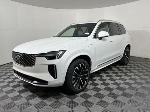 2025 Volvo XC90 Plug-In Hybrid T8 Plus 7-Seater