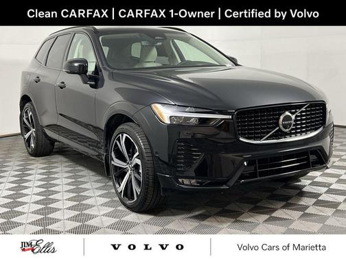 2024 Volvo XC60 B5 Ultimate Dark Theme