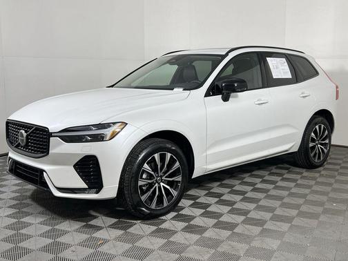 2025 Volvo XC60 B5 Core