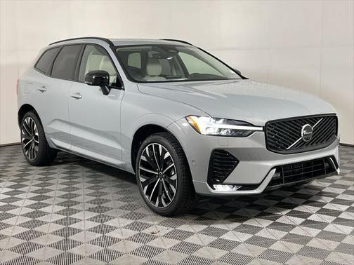 2026 Volvo XC60 B5 Ultra