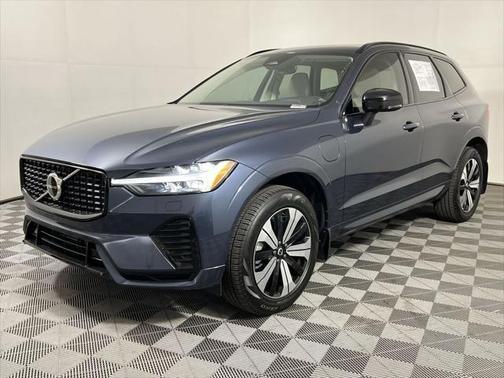 2025 Volvo XC60 Plug-In Hybrid T8 Core