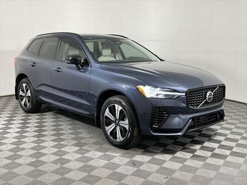 2025 Volvo XC60 Plug-In Hybrid T8 Core