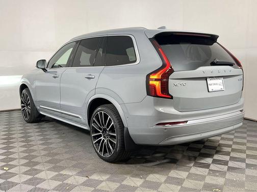 2026 Volvo XC90 B6 Ultra 6-Seater