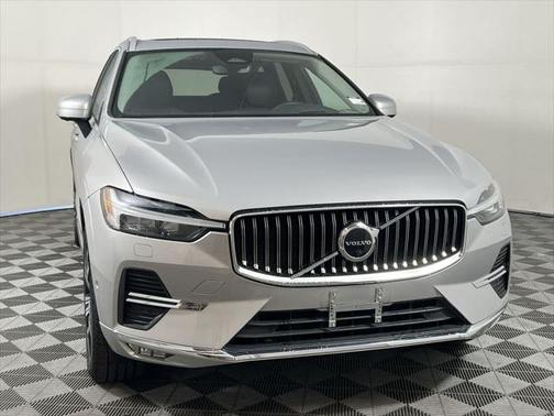 2022 Volvo XC60 B5 Inscription