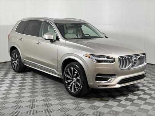 2024 Volvo XC90 B5 Plus Bright Theme