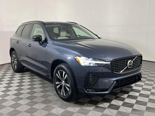 2025 Volvo XC60 B5 Core