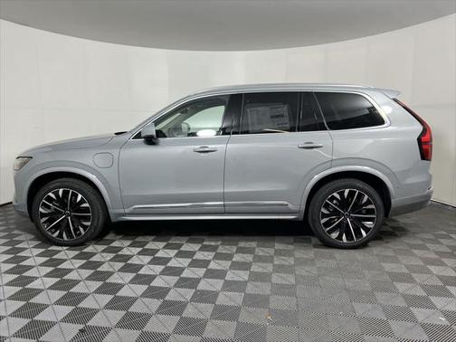 2025 Volvo XC90 Plug-In Hybrid T8 Ultra 7-Seater