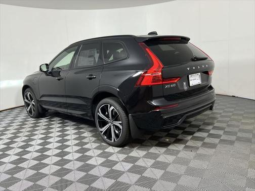 2025 Volvo XC60 Plug-In Hybrid T8 Ultra