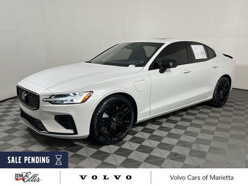 2025 Volvo S60 Plug-In Hybrid T8 Ultra Black Edition