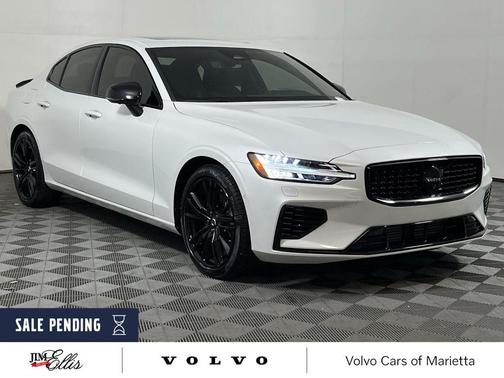 2025 Volvo S60 Plug-In Hybrid T8 Ultra Black Edition
