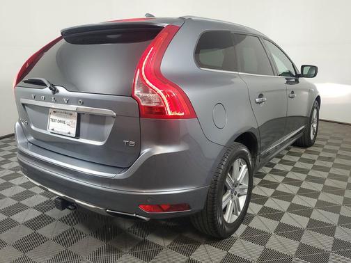 2017 Volvo XC60 T5 Inscription