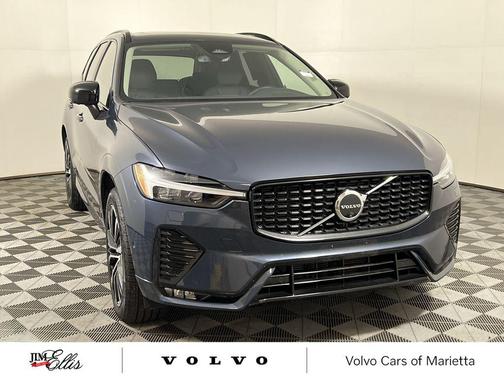 2025 Volvo XC60 B5 Plus