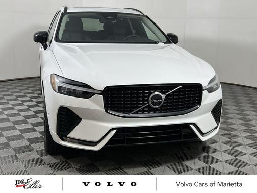 2025 Volvo XC60 B5 Plus