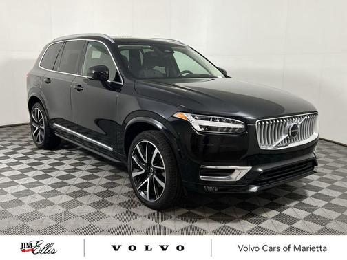2023 Volvo XC90 B5 Plus