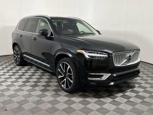 2023 Volvo XC90 B5 Plus