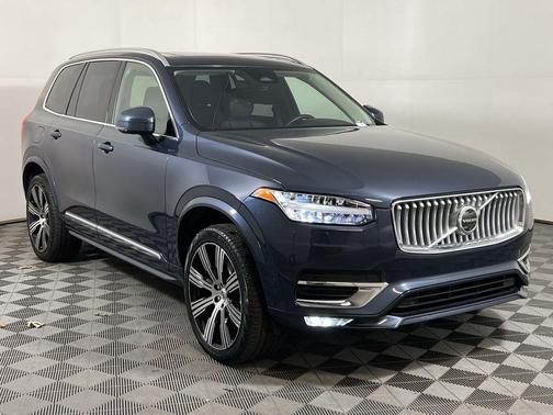 2024 Volvo XC90 B5 Plus Bright Theme