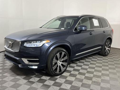 2024 Volvo XC90 B5 Plus Bright Theme