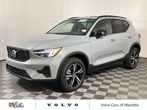 2026 Volvo XC40 B4 Core