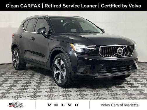 2025 Volvo XC40 B5 Core Bright Theme
