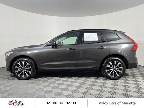 2025 Volvo XC60 B5 Core