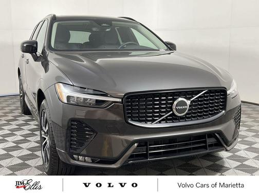 2025 Volvo XC60 B5 Core