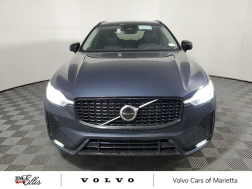 2025 Volvo XC60 B5 Core