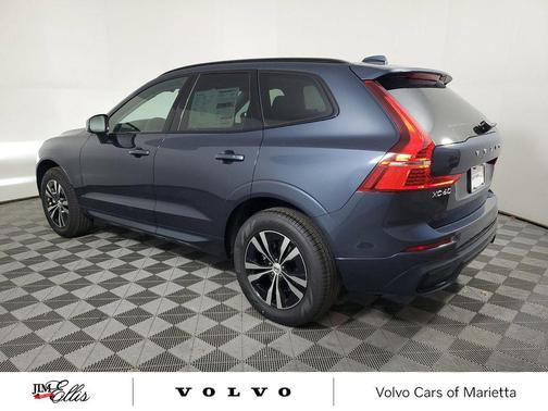 2025 Volvo XC60 B5 Core