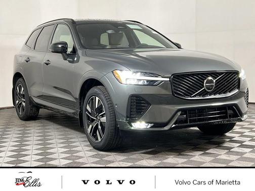2026 Volvo XC60 B5 Plus