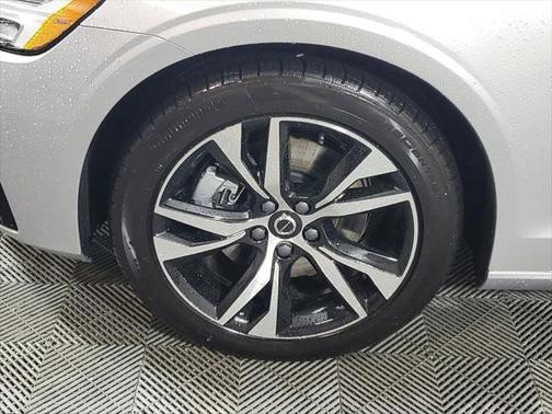 2025 Volvo S60 B5 Core