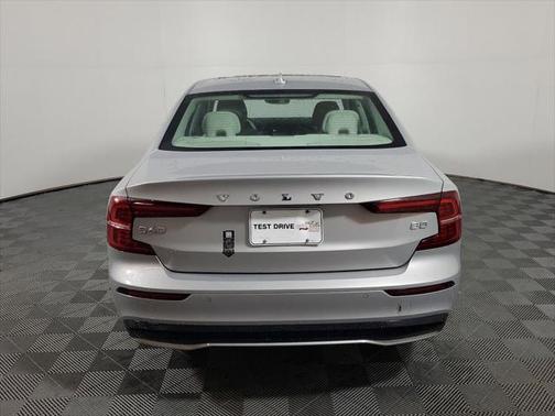 2025 Volvo S60 B5 Core