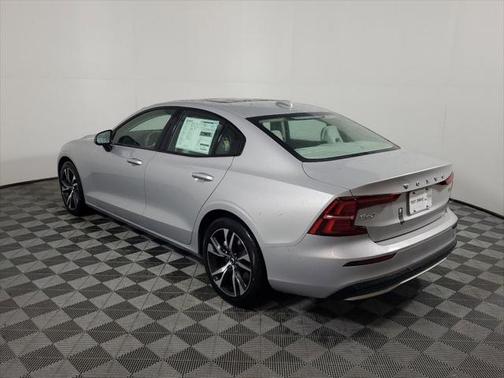 2025 Volvo S60 B5 Core