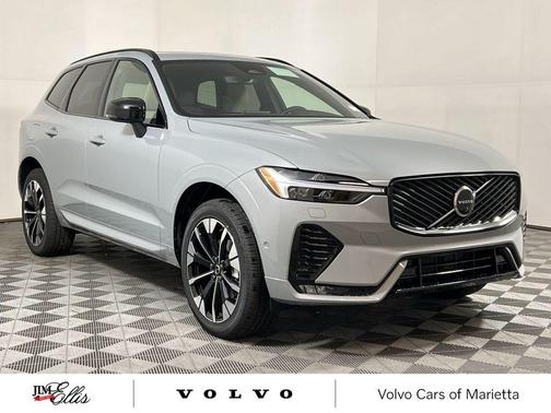 2026 Volvo XC60 B5 Plus