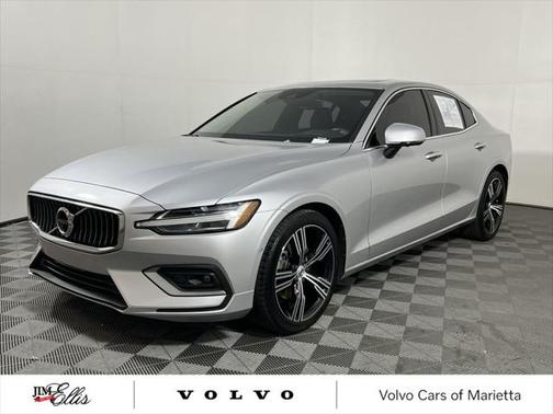 2022 Volvo S60 T5