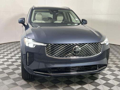 2026 Volvo XC90 B6 Ultra 7-Seater
